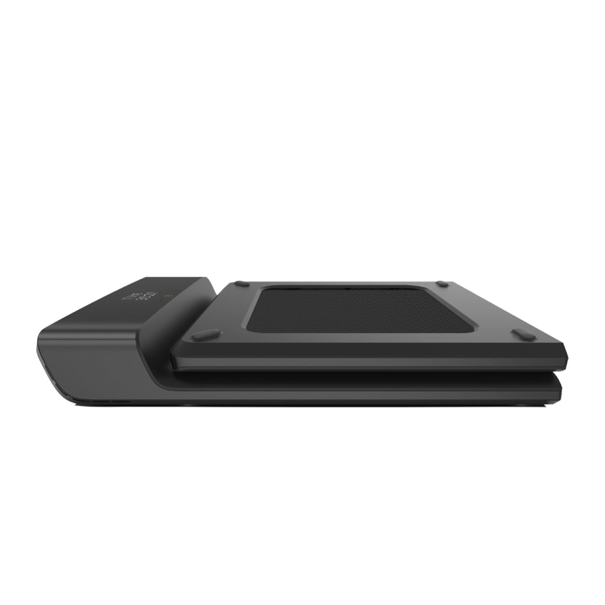 Seitenansicht eines schwarzen Laptop-Kühlpads mit eingebautem Lüfter und abgewinkeltem Design, ideal für die Verwendung mit Ihrem Kingsmith WalkingPad A1 Pro Klappbares Laufband Schreibtisch bis 136 kg Workstation Setup.