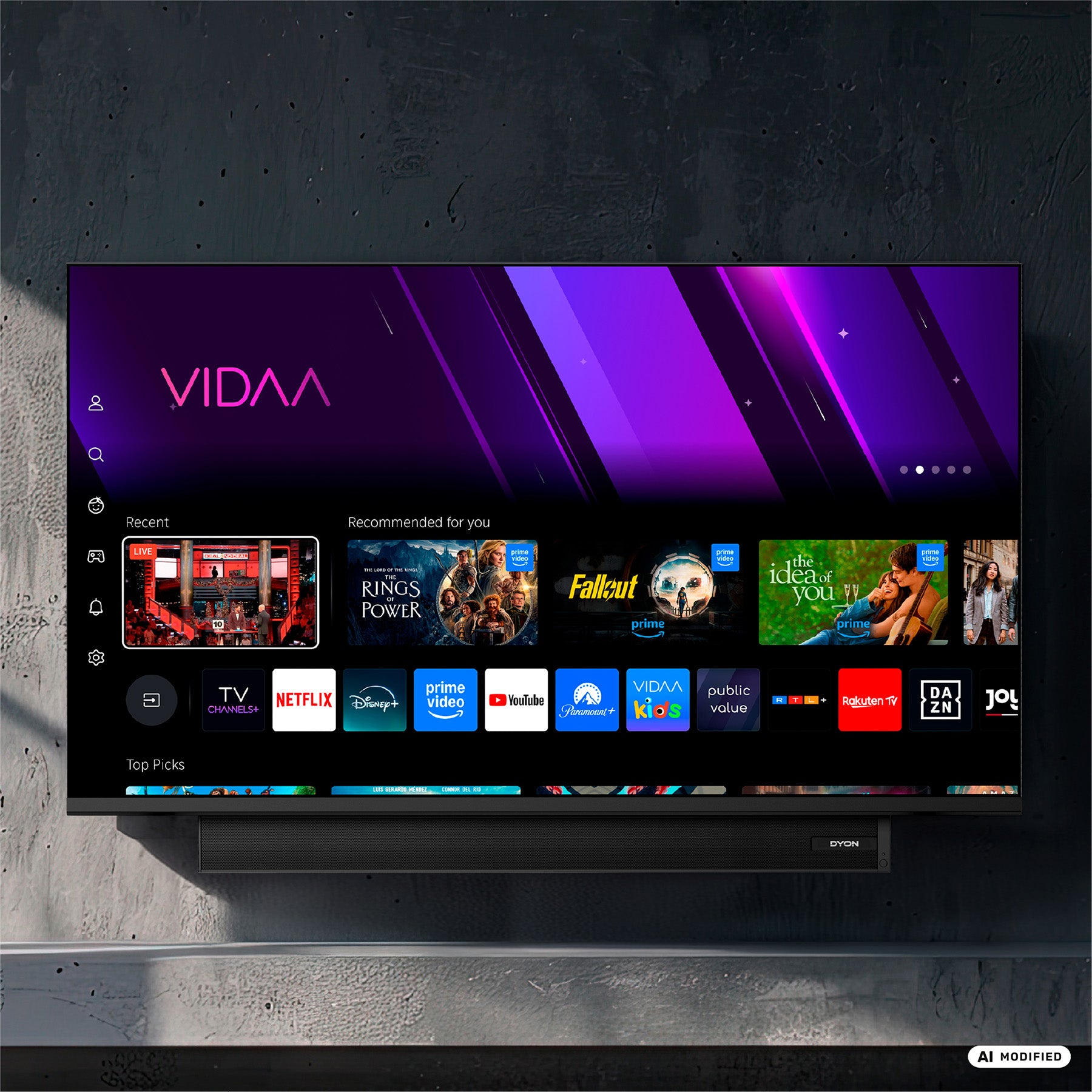 Ein an der Wand montierter DYON Movie Smart 32 VX-S 32-Zoll-HD-Smart-TV – Soundboost verfügt über eine intelligente Benutzeroberfläche auf Basis des VIDAA-Betriebssystems und bietet Streaming-Apps wie Netflix, Prime Video, Disney+ und YouTube. Dieser Dyon-Fernseher ermöglicht Ihnen mit seinen intuitiven Smart-TV-Funktionen nahtlosen Zugriff auf Ihre Lieblingsunterhaltung.