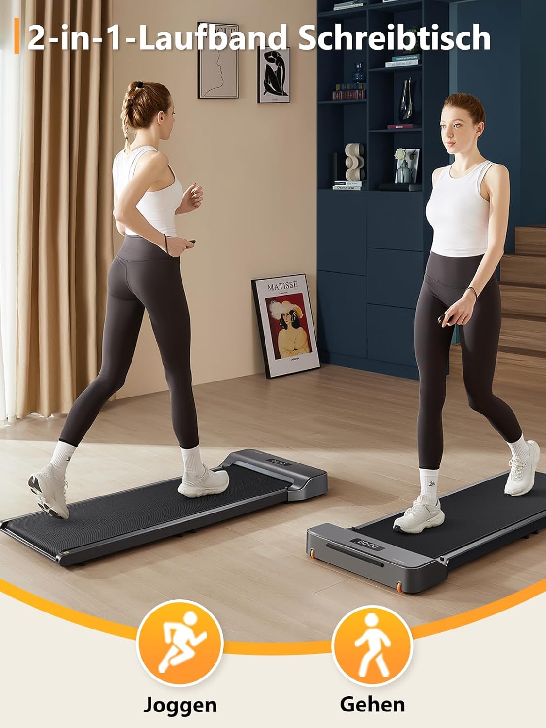 Zwei Frauen nutzen das Kingsmith WalkingPad Z1 Klappbares Laufband für Schreibtisch im Wohnzimmer: eine joggt, die andere geht. Deutsche Texte und Symbole zeigen Jogging- und Gehmodi auf dem leisen Laufband.