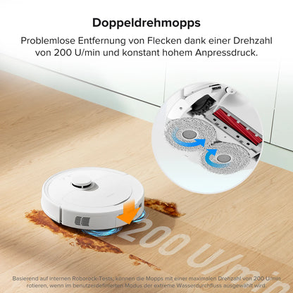 Der Roborock Q Revo White Staubsauger verwendet zwei rotierende Pads mit 200 Umdrehungen pro Minute, um Flecken von einem schmutzigen Holzboden zu entfernen, wie in der Schnittansicht gezeigt.