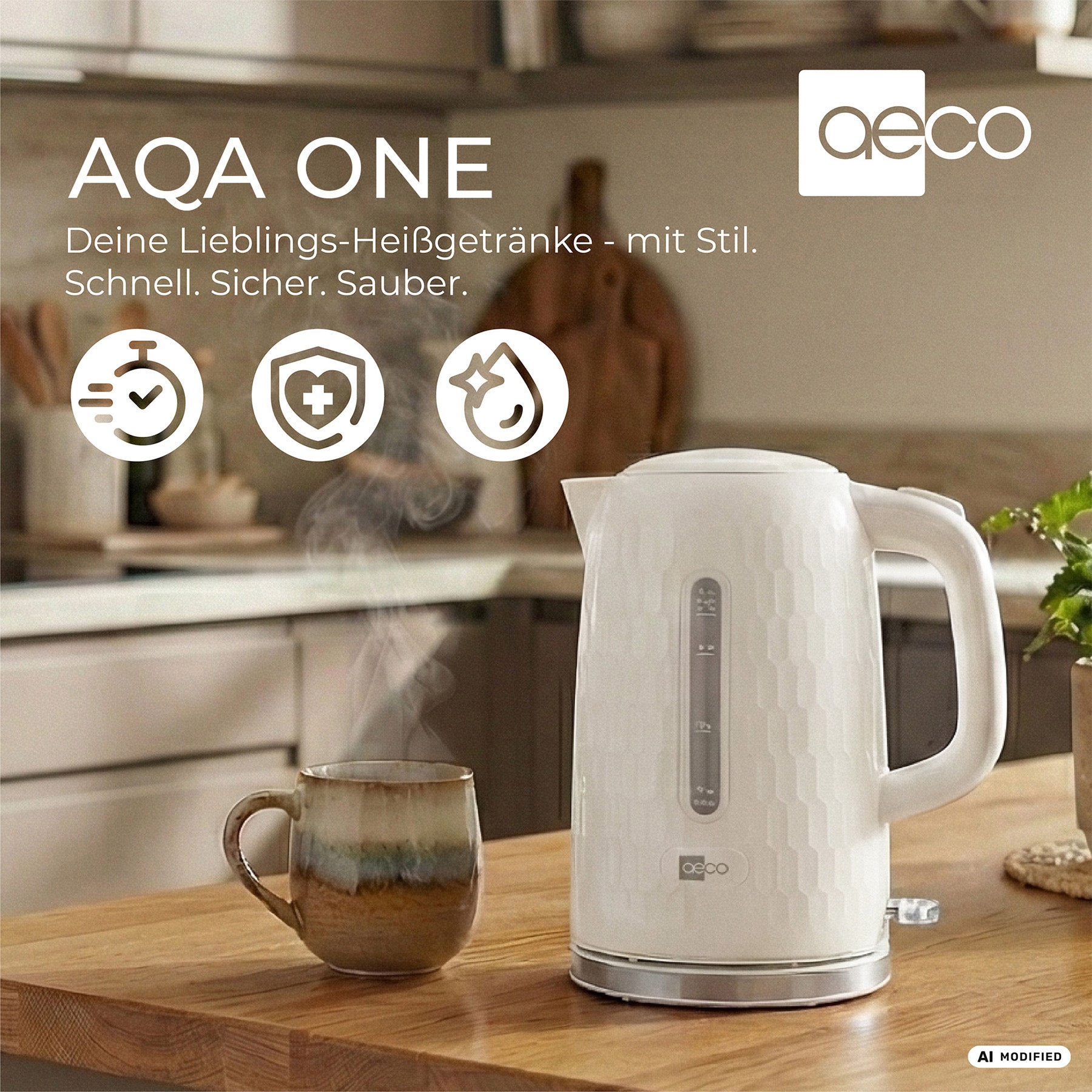 Auf einer Küchenarbeitsplatte stehen ein weißer elektrischer Wasserkocher „AQA ONE“ von aeco und eine dampfende Tasse, hervorgehoben durch einen deutschen Text, der für „sicher, schnell und stilvoll zubereitete Heißgetränke“ wirbt.