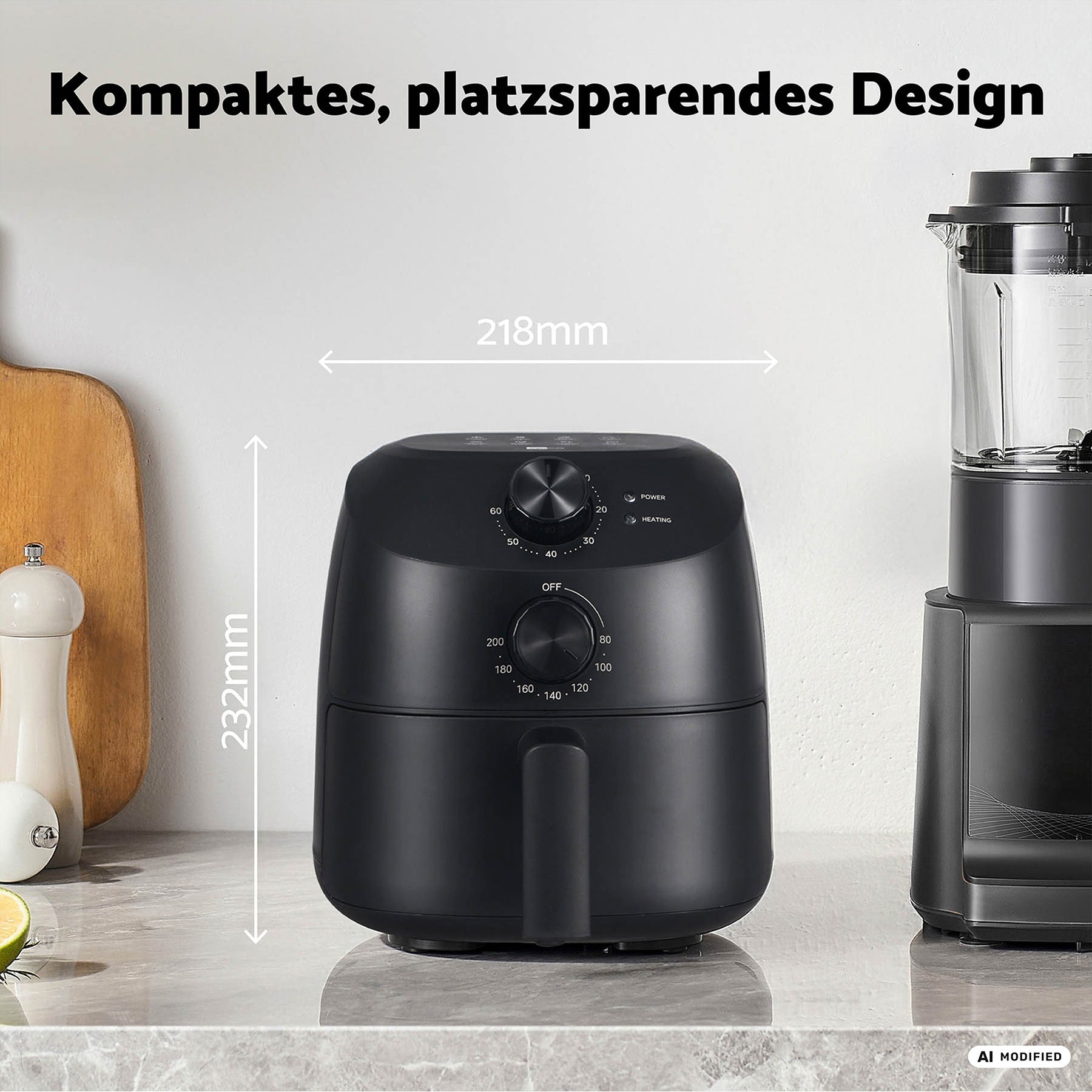 Auf einer Küchenarbeitsplatte steht eine schwarze Aeco Cube 2.0 Airfryer mit 2 Litern Fassungsvermögen, deren Abmessungen mit 218 mm Breite und 232 mm Höhe angegeben sind. Der Text darüber lautet: „Kompaktes, platzsparendes Design – dank seines kompakten Designs perfekt für jede Küche.“.
