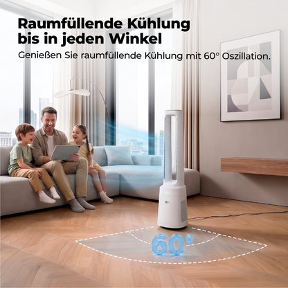 Ein Mann und zwei Kinder entspannen auf einer Couch in einem modernen Wohnzimmer, während der aeco AirX Guard 2in1 Ventilator & Luftreiniger mit HEPA-Filter die Luft kühlt und reinigt - ideal für Allergiker. Der deutsche Text stellt seine starke Kühlung und effektive Luftreinigung vor.