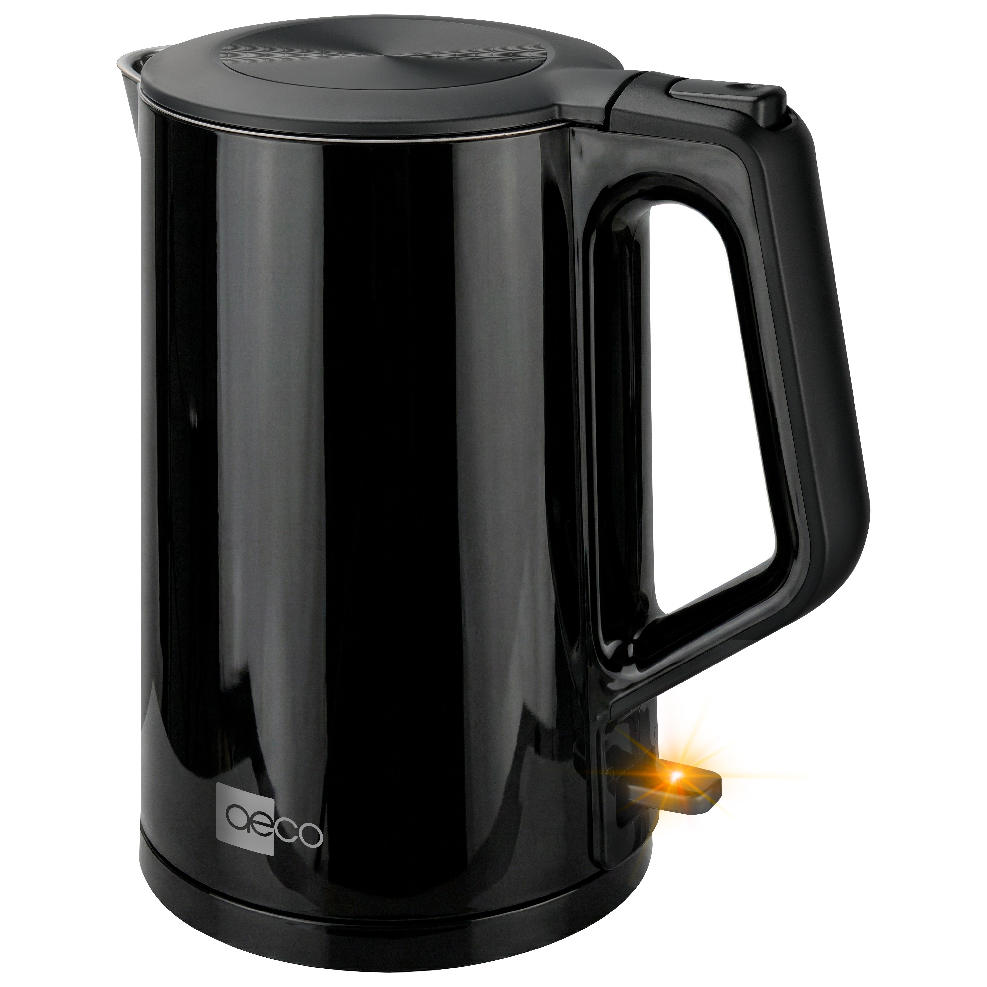 Der aeco AQA PRO Wasserkocher, ein schwarzer Wasserkocher mit Griff, Deckel und einer kleinen orangefarbenen Kontrollleuchte, steht auf einem weißen Hintergrund.