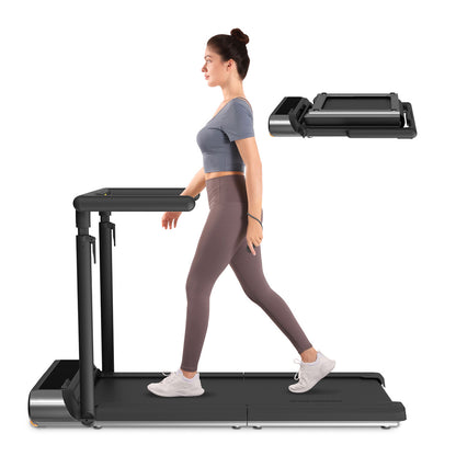 Eine Frau läuft auf dem Kingsmith WalkingPad R3 Hybrid+ Klappbares Laufband bis 12 km/h; sein faltbares Design ist oben als Referenz dargestellt.