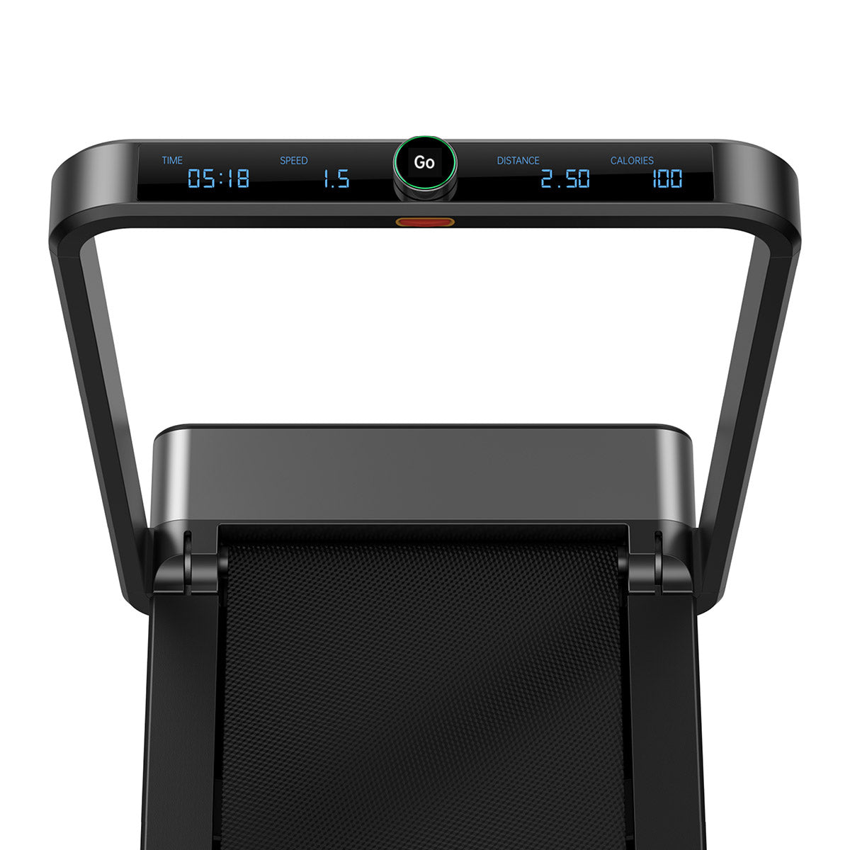 Das Display des Kingsmith WalkingPad X21-Laufbands zeigt eine Zeit von 05:18, eine Geschwindigkeit von 1,5 km/h, eine zurückgelegte Strecke von 2,50 km und einen Kalorienverbrauch von 100 Kalorien an, wobei in der Mitte eine gut sichtbare grüne „Go“-Taste zu sehen ist.