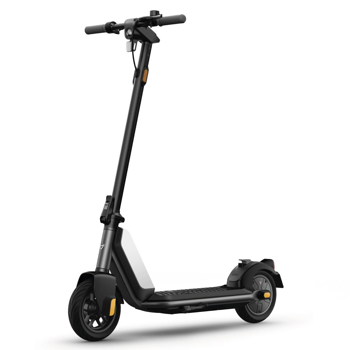 Der NIU KQi1 Pro E-Scooter in Schwarz und Grau mit Stehplattform und Lenker vor weißem Hintergrund besticht durch seine beeindruckende Reichweite - ideal für lange Fahrten in der Stadt.