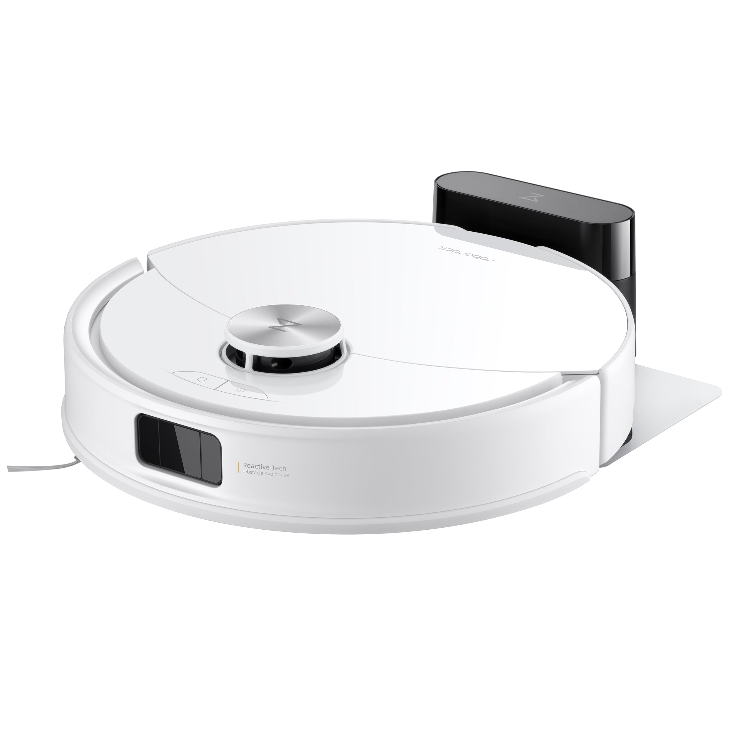 Ein Roborock Q10 VF Staubsaugerroboter in Weiß wird neben seiner Ladestation auf einem weißen Hintergrund gezeigt.
