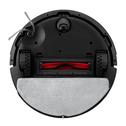 Unteransicht des Roborock Q7 TF+ Schwarz Saugroboters von Roborock mit Rädern, Seitenbürste, Hauptwalzenbürste, angebrachtem Reinigungspad und einem fortschrittlichen Anti-Tangle System für eine kraftvolle 10.000 Pa Saugreinigung.